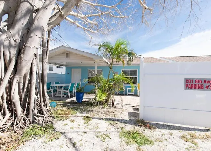 Charming Beachside Retreat #3 - Steps To The Ferienhaus *